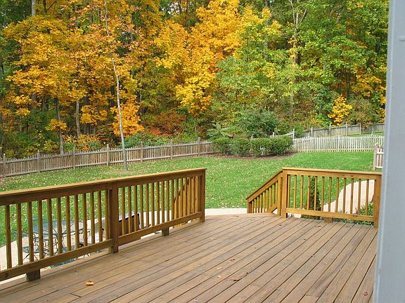 BACK DECK - 1 ACRE