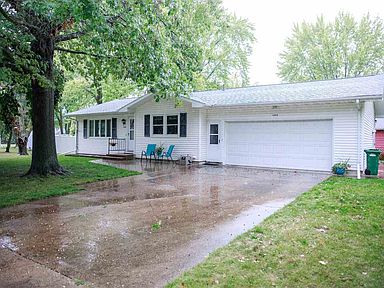 1018 Greenfield Ave Waverly Ia 50677 Zillow