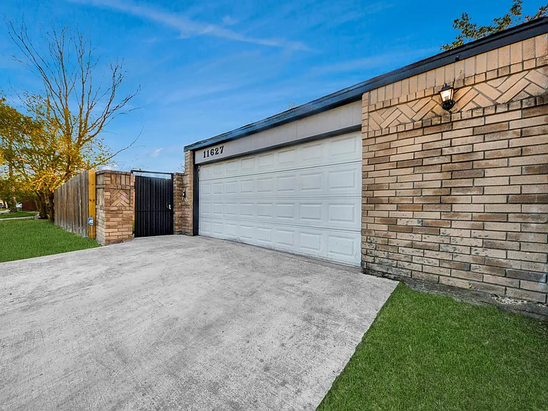 11627 Bowlan Ln — Photo 21