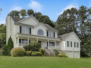 4 Bailey Ct, Jackson, NJ 08527