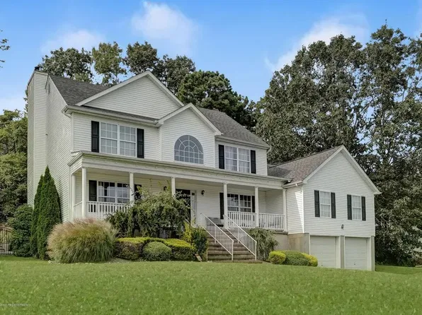 4 Bailey Ct, Jackson, NJ 08527