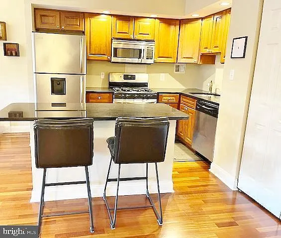 Riverview Condominiums — Photo 4