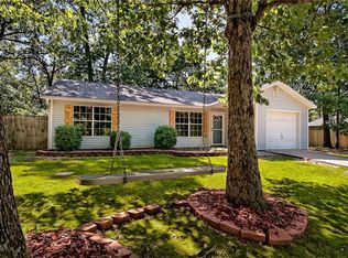 1 Baltes Dr, Bella Vista, AR 72714
