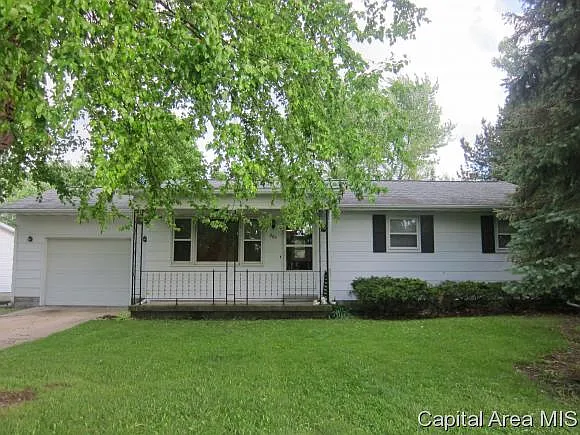 204 E Flora Dr photo 1