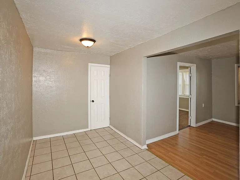 3905 S Tyler St — Photo 9