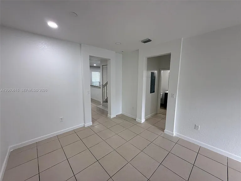 9465 SW 171st Ct #MAIN — Photo 5
