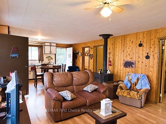 3rd image of 214 Eagle Nest Rd