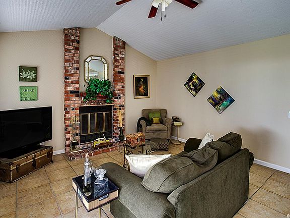 3rd image of 8046 Golden Meadow Dr