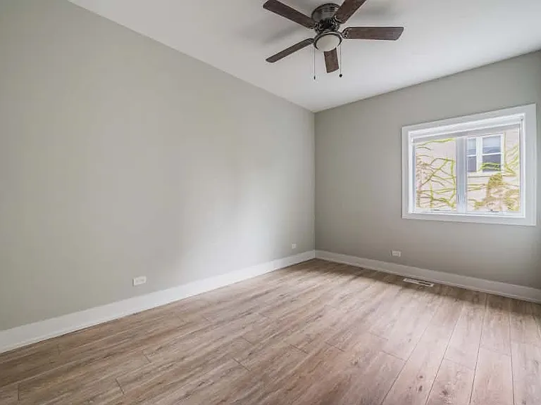1119 S Loomis St #201 — Photo 16