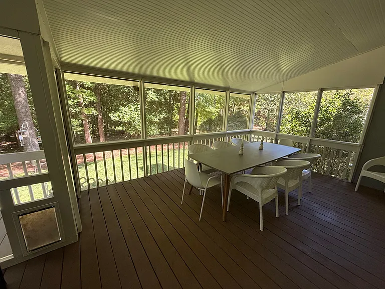 Screened-in porch