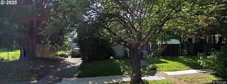 2nd image of 4419 N Vancouver Ave
