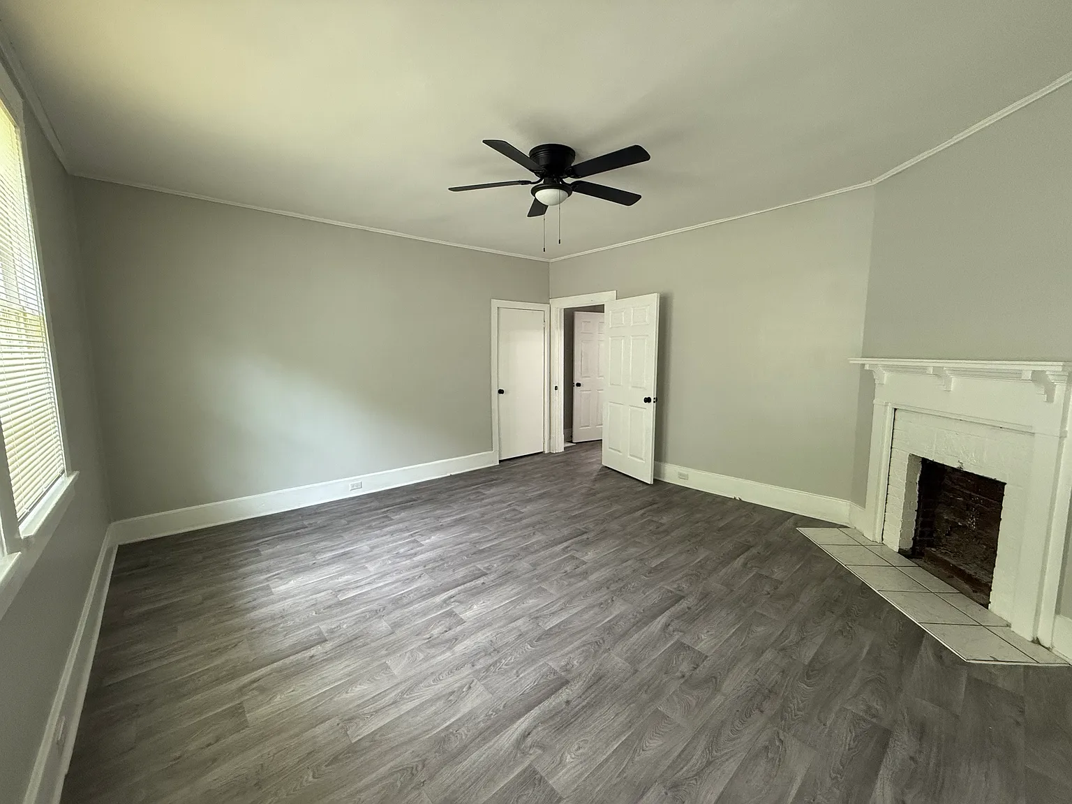 1 bed, 900 sqft, $1,199 — Photo 3