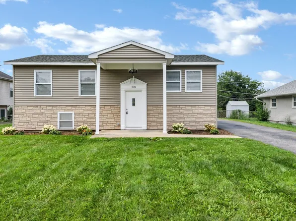 1022 Villa Vista Dr, Round Lake Beach, IL 60073