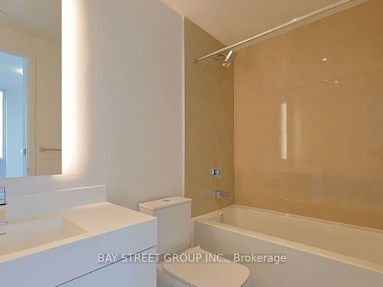 1 Yorkville Ave #4008 — Photo 13