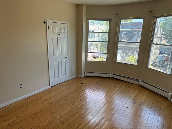 2nd image of 603 S 20th St Floor 1