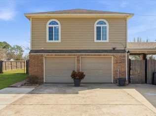 8902 1/2 Courtney Dr, Highlands, TX 77562