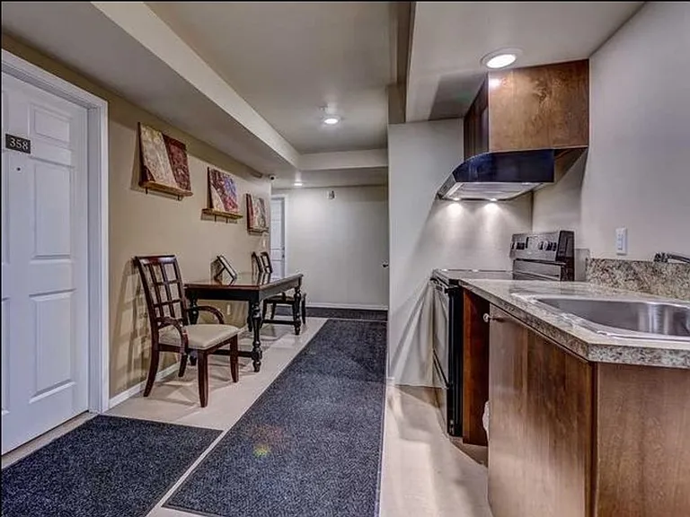 Vision 5 Apartments — Photo 41