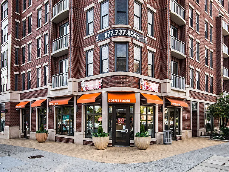 Nearby shopping and dining