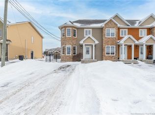 73 Lakeburn Ave, Dieppe, NB E1A 0Y8