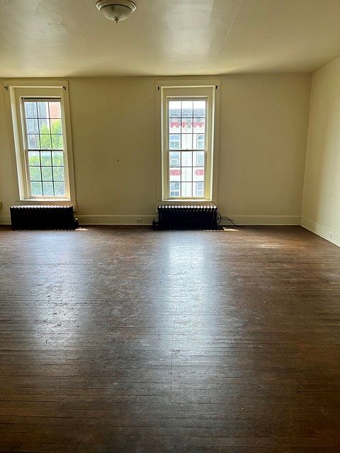 2nd image of 824 Tallow Hill Rd #56-F