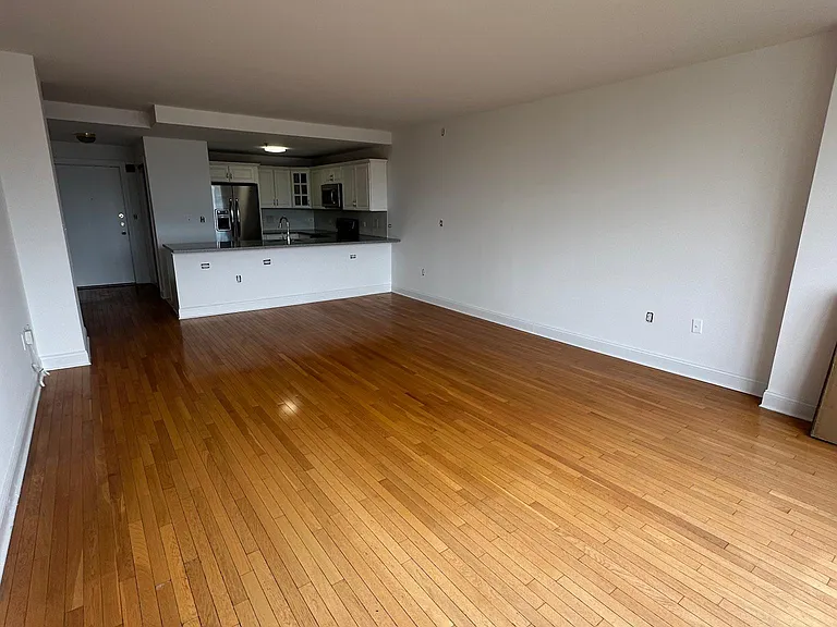 415 Newark St #3F — Photo 4