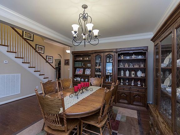 5th image of 6176 Longmeadow Way