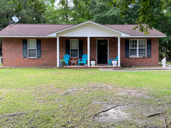 214 Winter St, Moncks Corner, SC 29461