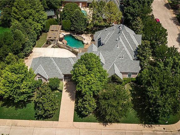 5th image of 5002 Old Oak Ln