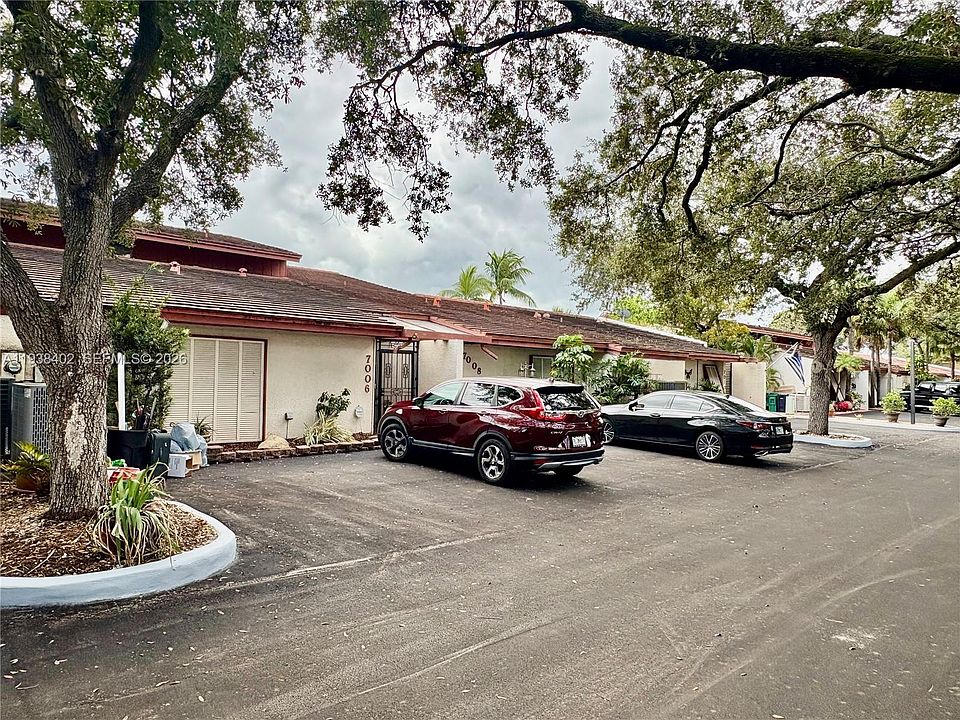 1st image of 7006 Loch Isle Dr N