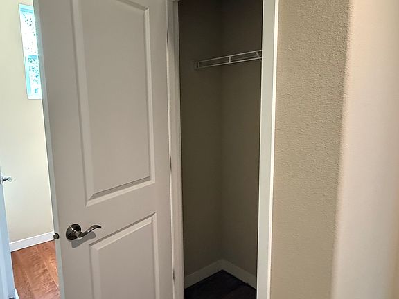 4th image of 9345 Stevens Ct NE