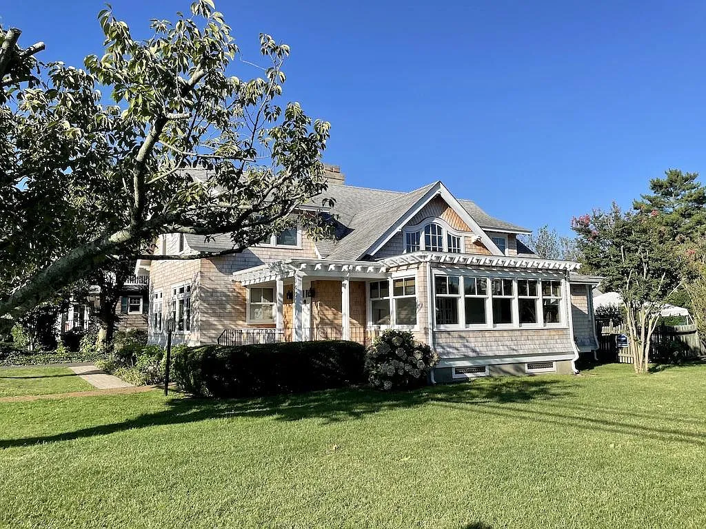 343 Lake Ave — Photo 3