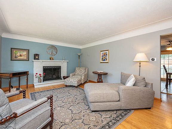 2nd image of 5617 Yorktown Ln