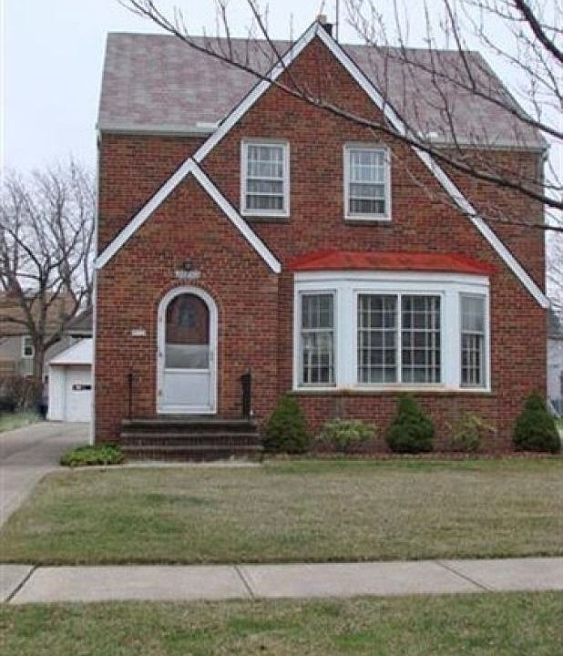 1st image of 21750 Kenison Ave