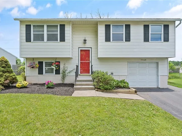7749 New Hope, Liverpool, NY 13090