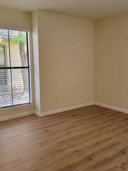 1187 Grove Ave #F — Photo 14