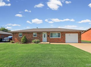 2713 Angela Dr, Granite City, IL 62040