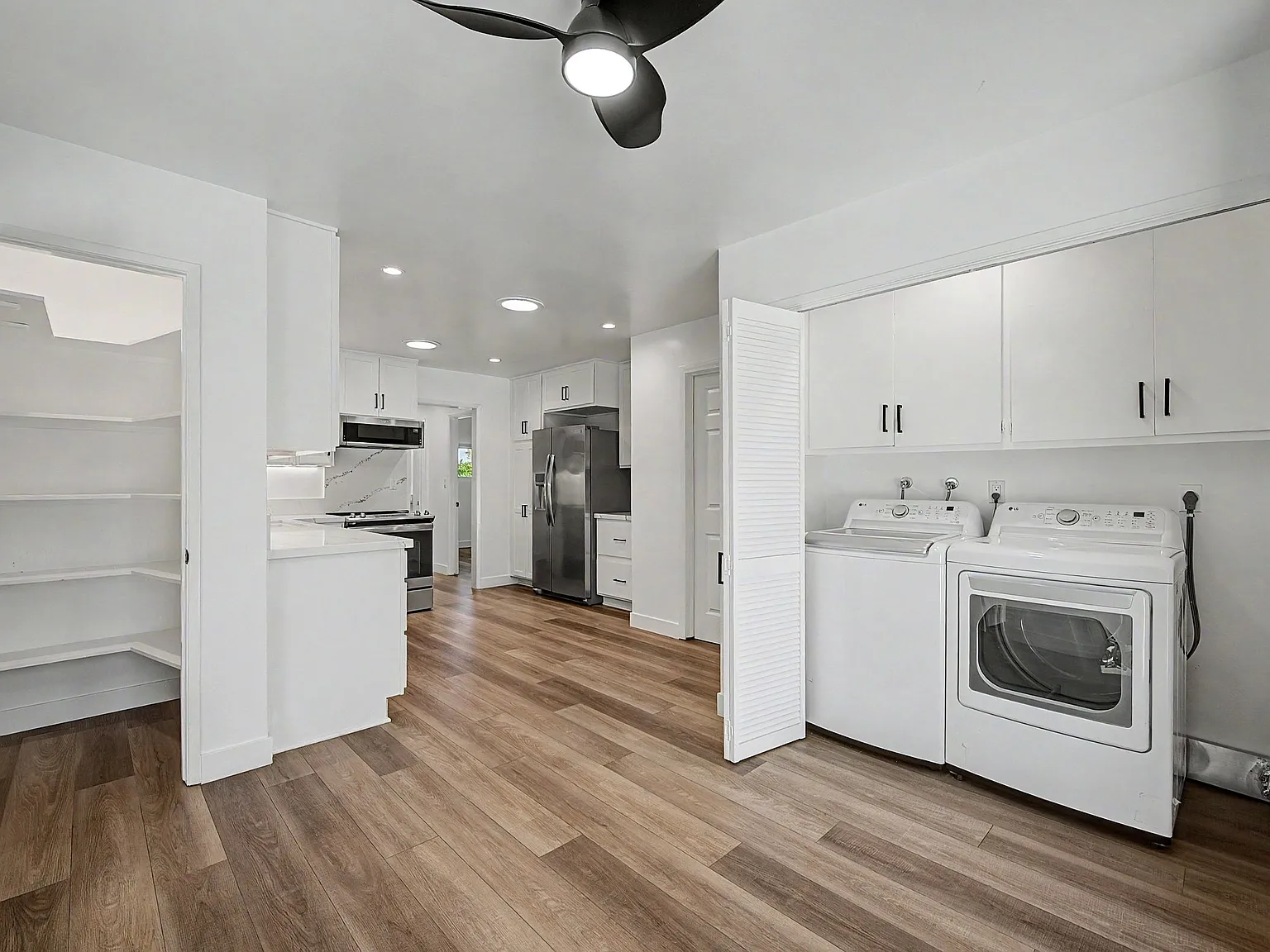 3 bed, 1240 sqft, $3,800 — Photo 4