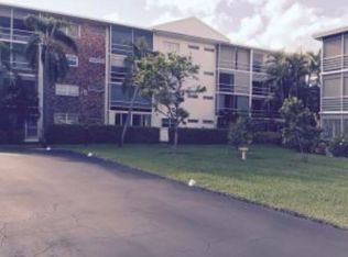 15 SE 13th St #A, Boca Raton, FL 33432