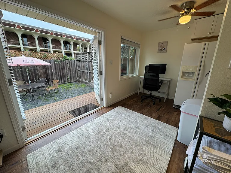 1910 Malano Ct — Photo 25