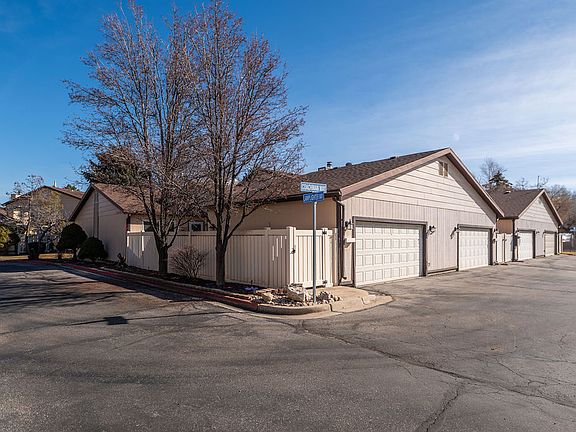 4th image of 621 Coachman Way