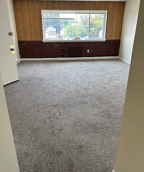 323 Forrest Ave #B — Photo 8