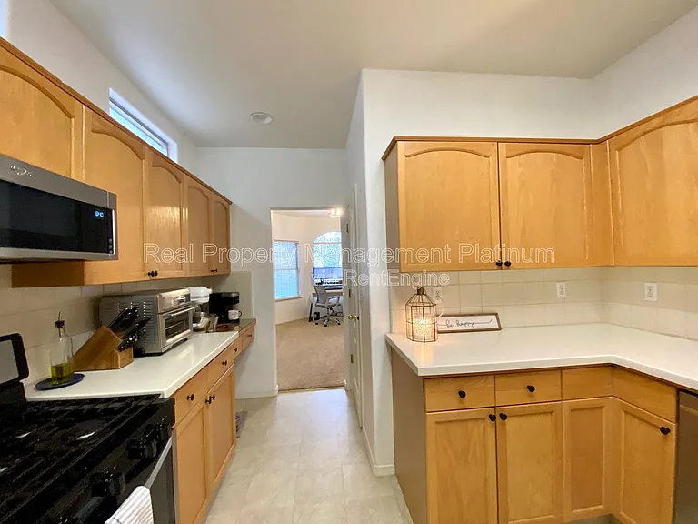 4872 N Crestmoor Ave — Photo 14