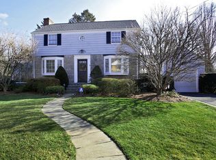 227 Glendale Rd, Scarsdale, NY 10583