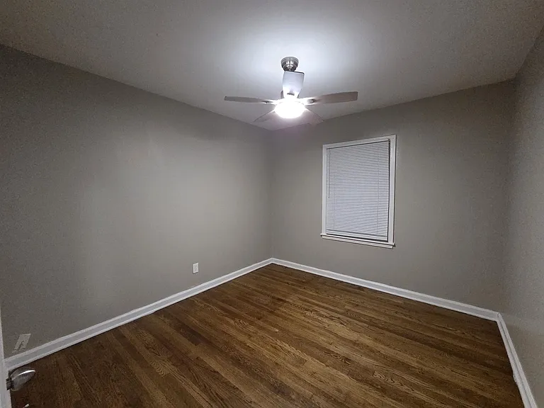 1706 Echles St — Photo 7