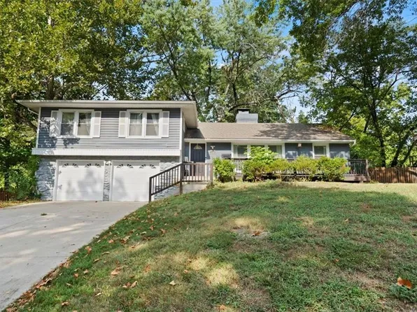 7104 N Baltimore Ave, Gladstone, MO 64118