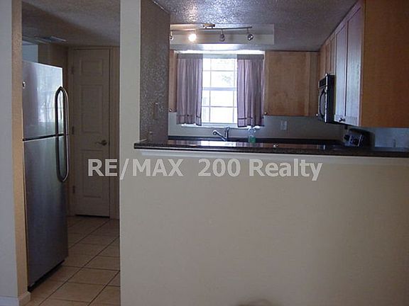 3rd image of 213 Lewfield Cir