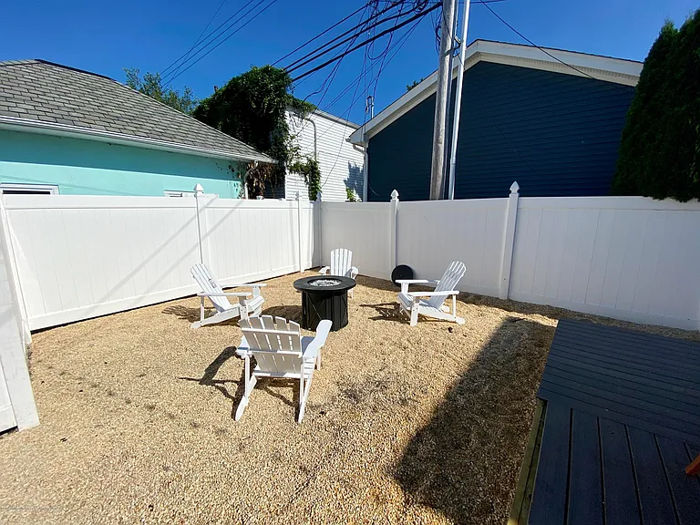 402 A St #DOWNSTAIRS — Photo 16
