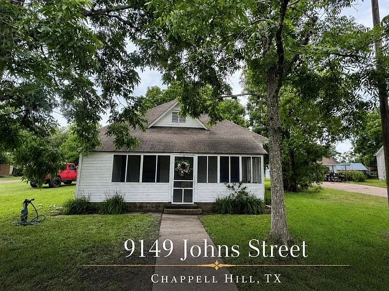 9149 Johns St — Photo 1