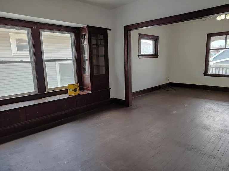 2824 Saratoga Ave #UP — Photo 2