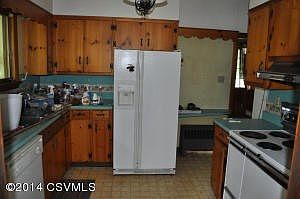 4th image of 323 N 9th St